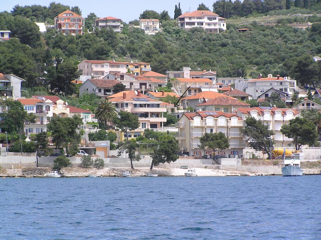 Studio Apartments Fabjanac Trogir Exterior foto