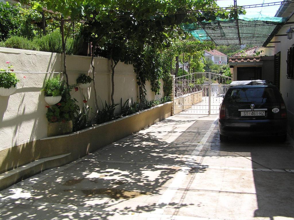 Studio Apartments Fabjanac Trogir Exterior foto